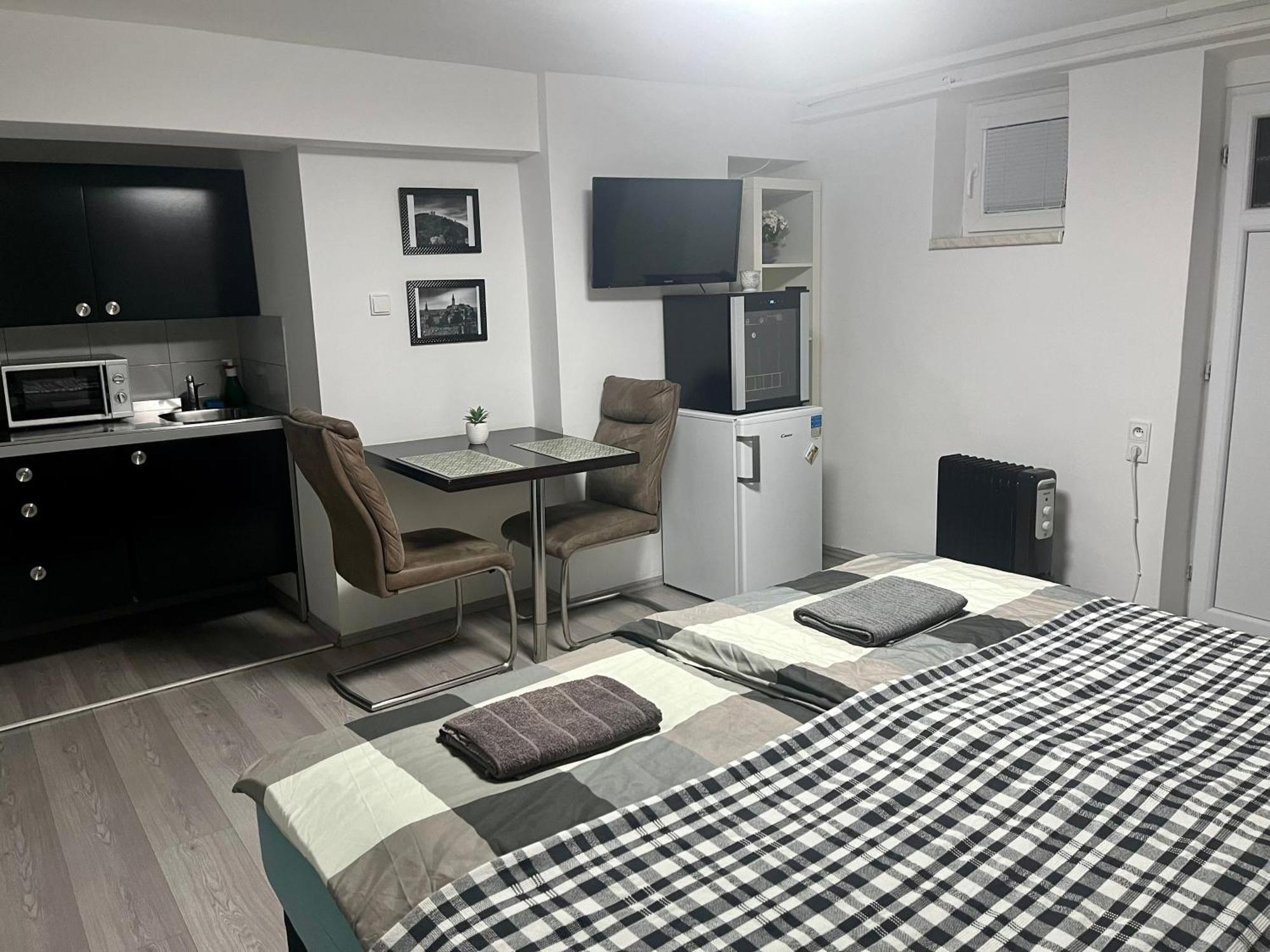 Apartmanek Patricie Room With Kitchenette Suitable For 2 Adults And 2 Children 米库洛夫 外观 照片